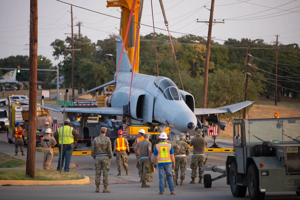 NAS JRB Fort Worth and the City of White Settlement Collaborate to Relocate F-4E Phantom II to Veterans Park